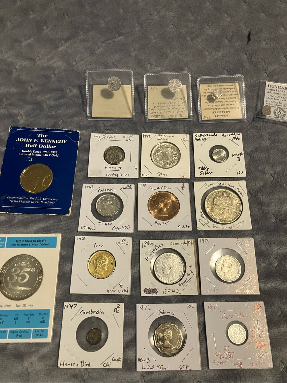 Unbranded Assorted Men’s Coin Collector Display - Silver and Gold Tones